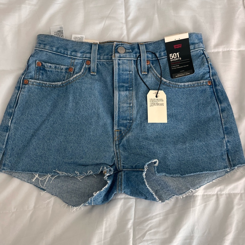 NWTs Levi 501 shorts